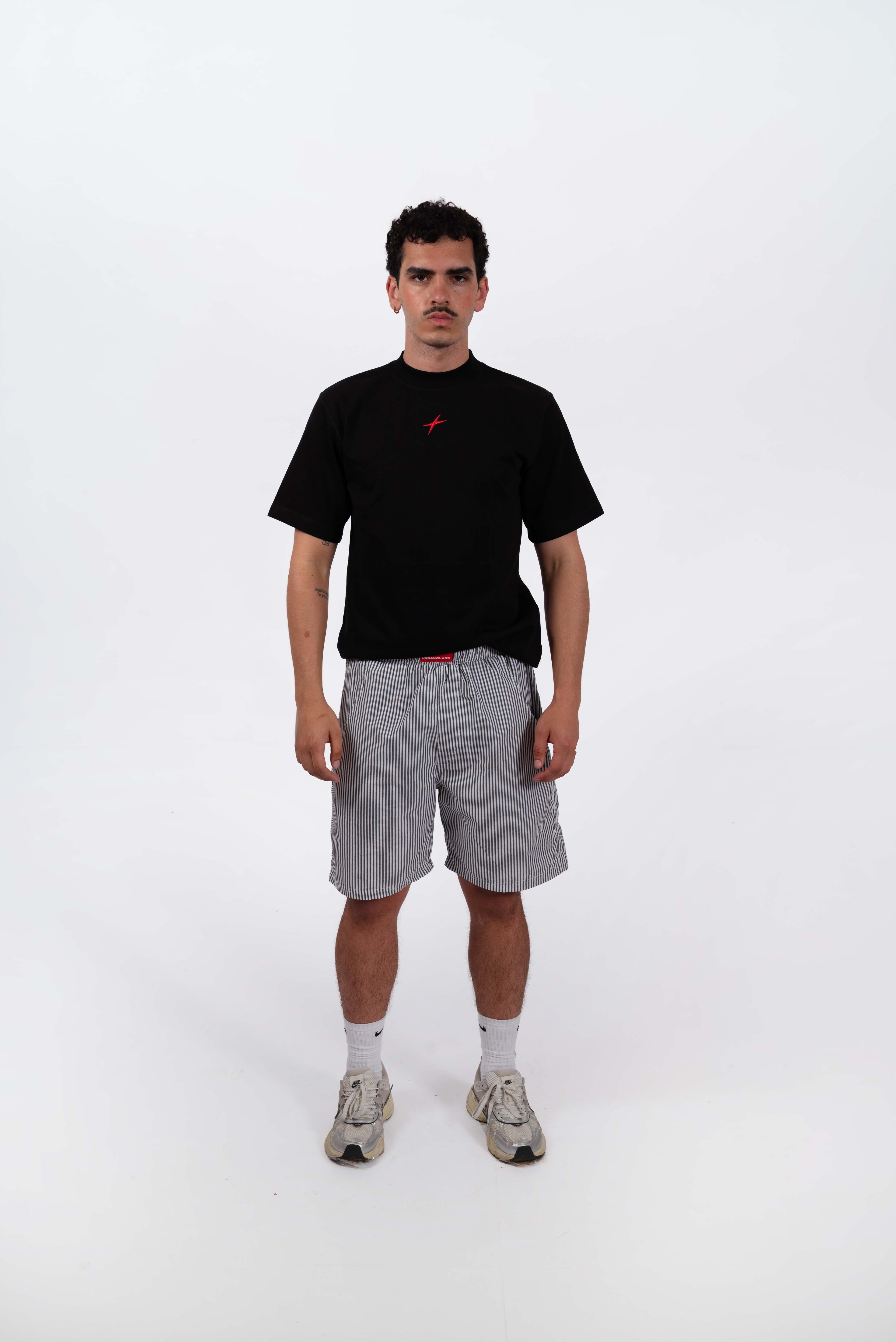 Camiseta Básica Estrella Negra